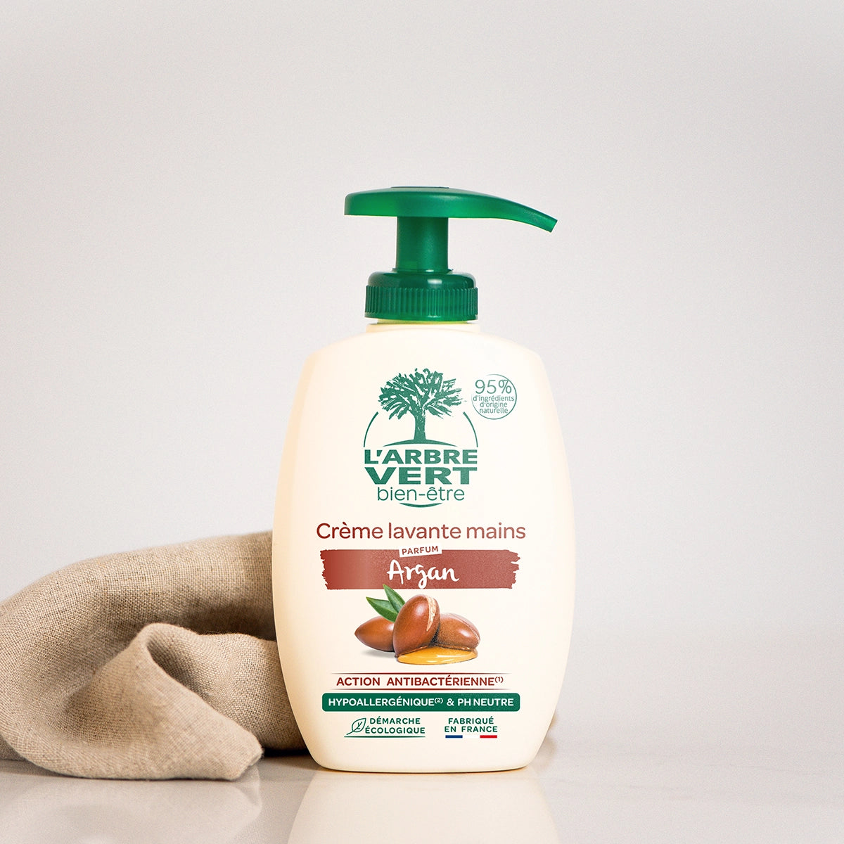 arbre-vert-hygi-ne-du-corps-cr-me-lavante-mains-argan-300-ml image 2