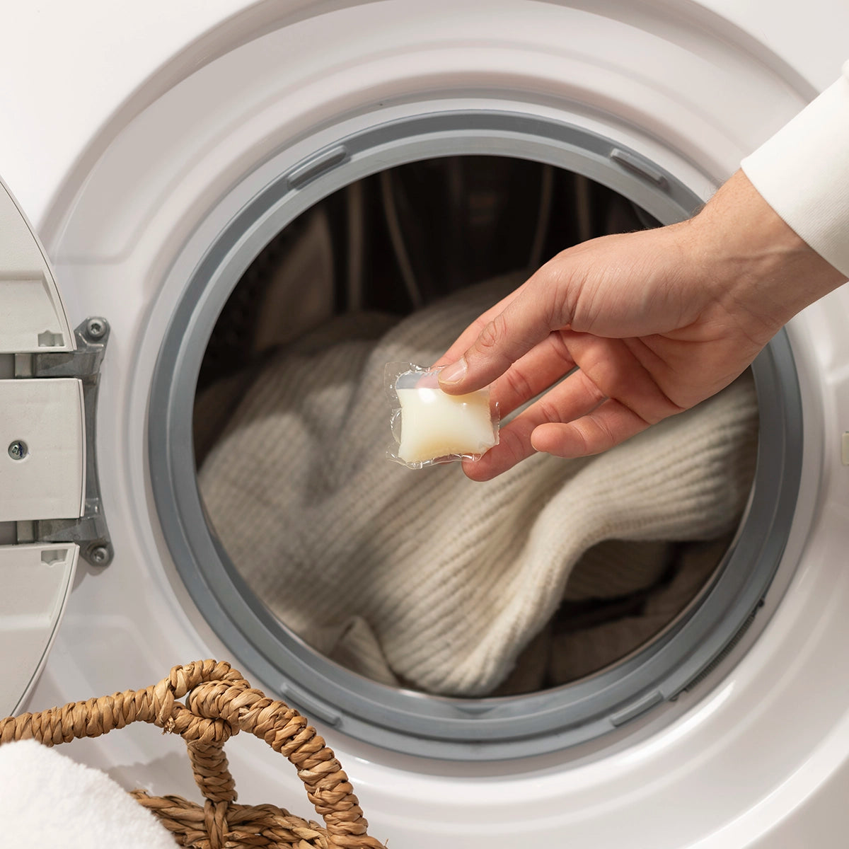 arbre-vert-soin-du-linge-doses-lessive-amande-douce-24-doses image 2