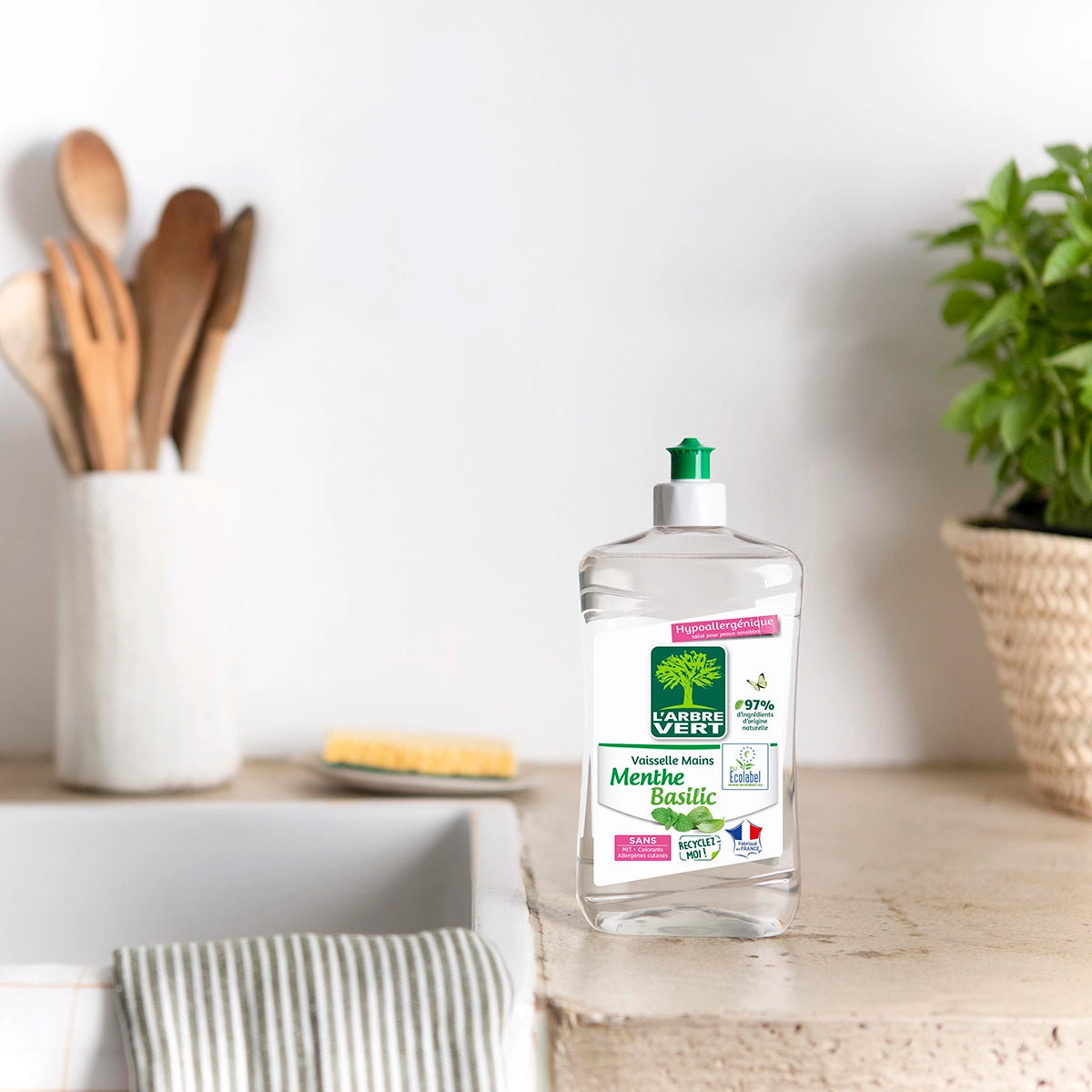 arbre-vert-vaisselle-la-main-liquide-vaisselle-menthe-basilic-500ml image 2