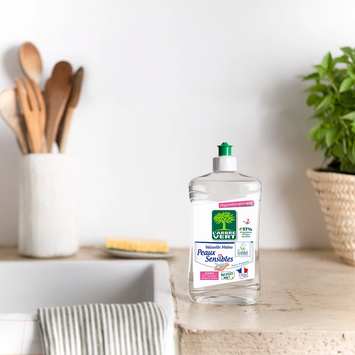 arbre-vert-vaisselle-la-main-liquide-vaisselle-peaux-sensibles-500-ml image 2