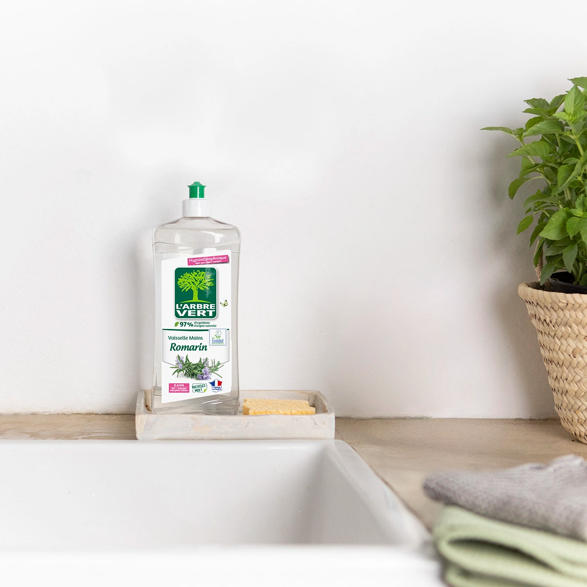arbre-vert-vaisselle-la-main-liquide-vaisselle-romarin-750-ml image 3