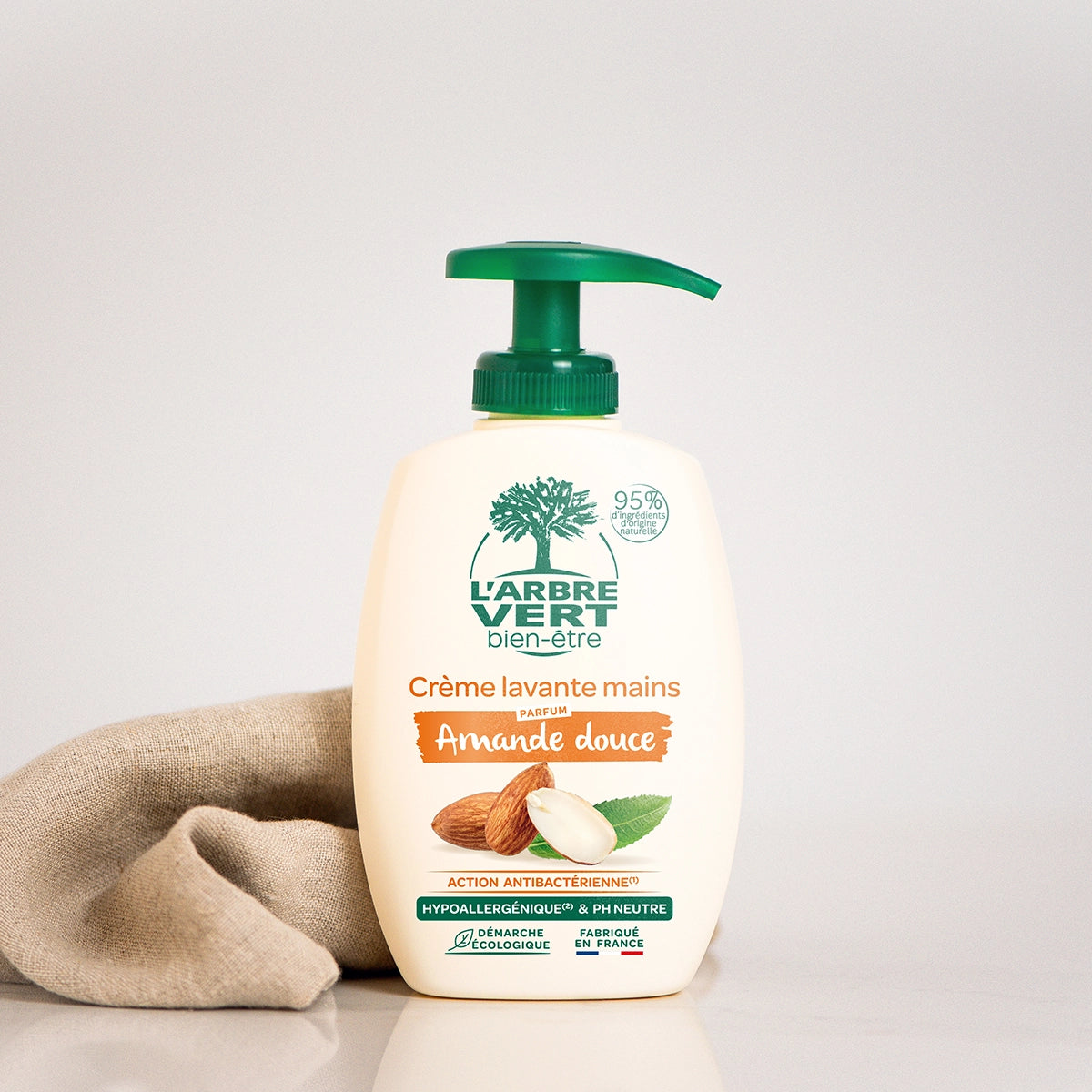 arbre-vert-hygi-ne-cr-me-lavante-mains-amande-douce-300-ml image 2