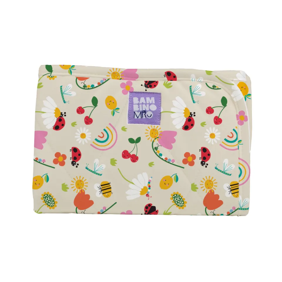bambino-mio-revolutionary-tapis-de-change-petites-merveilles-pliable image 1